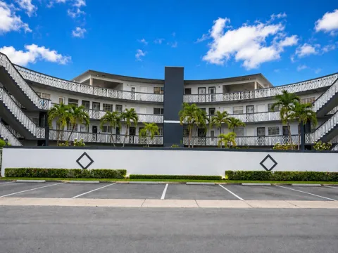 11 SW 52nd Avenue #7b