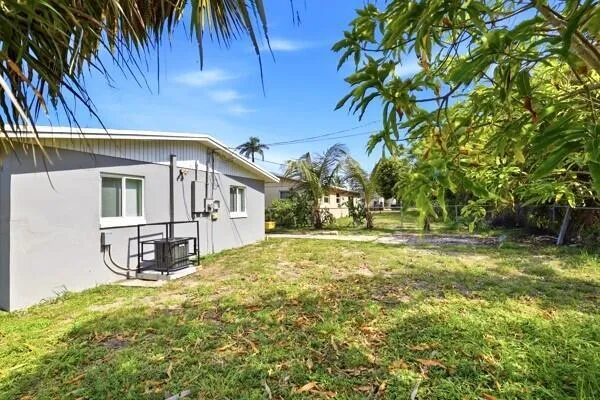 2302 Avenue M Riviera Beach, FL 33404