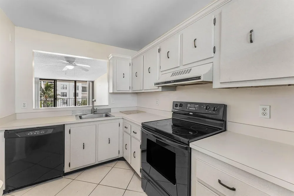 3545 S Ocean Boulevard #405 South Palm Beach, FL 33480