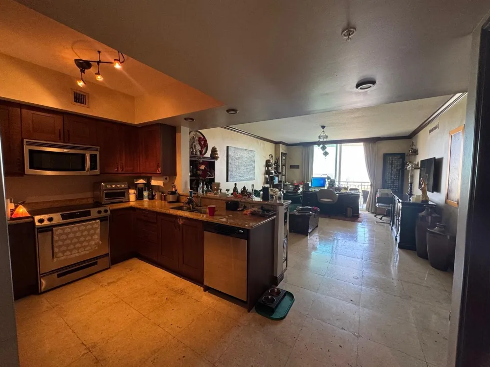 1755 E Hallandale Beach Boulevard #2104e 