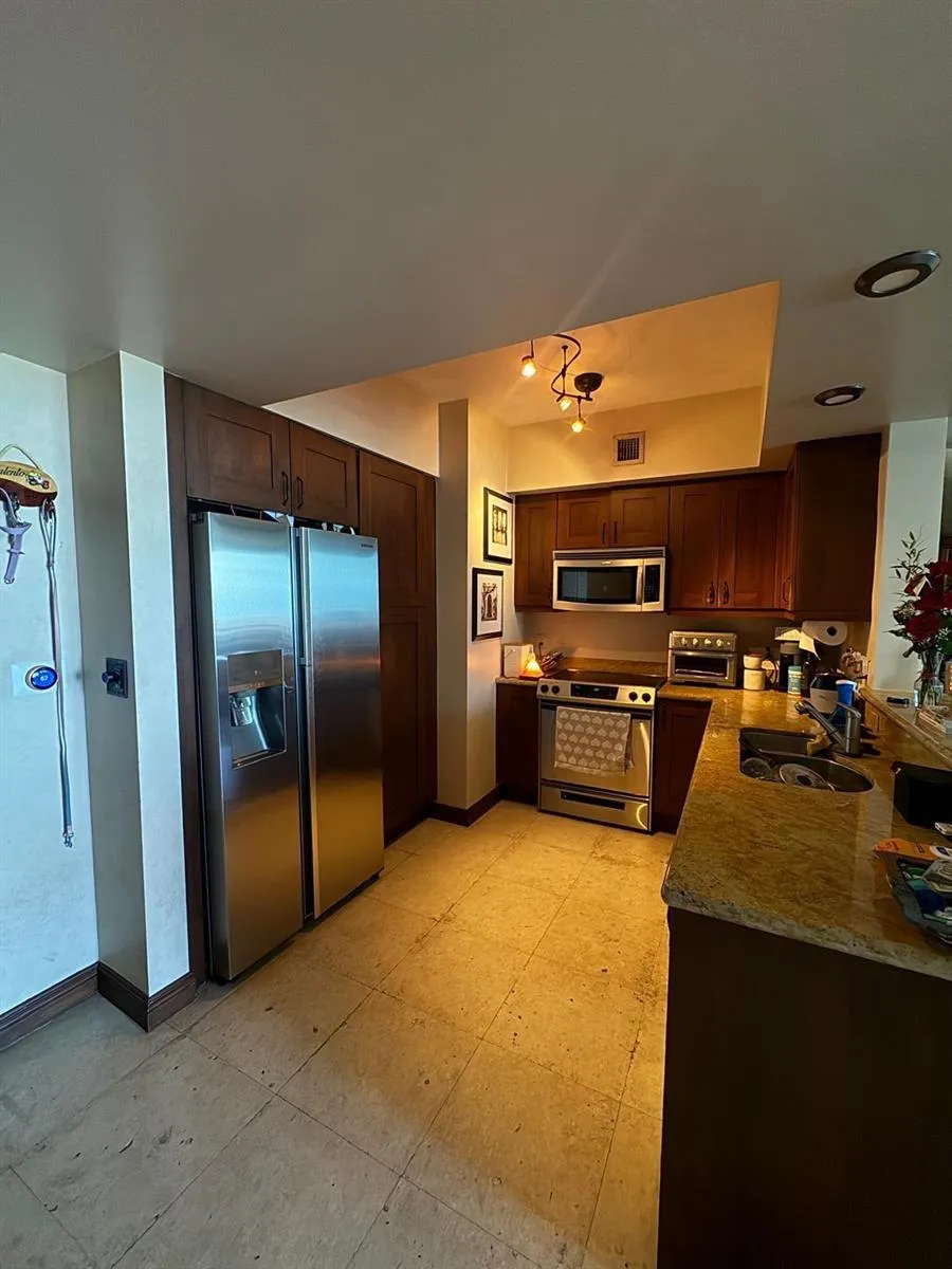 1755 E Hallandale Beach Boulevard #2104e 