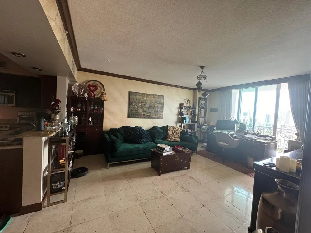 1755 E Hallandale Beach Boulevard #2104e 
