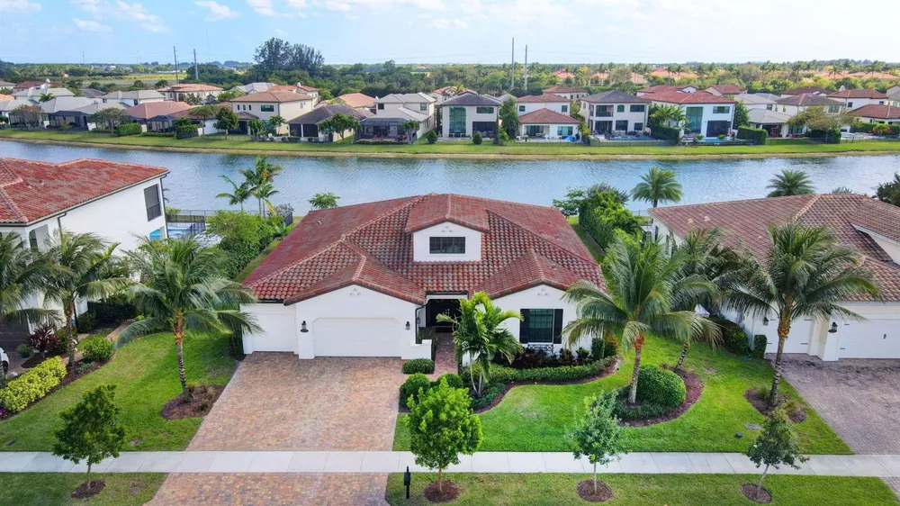 8212 Grand Prix Lane Boynton Beach, FL 33472