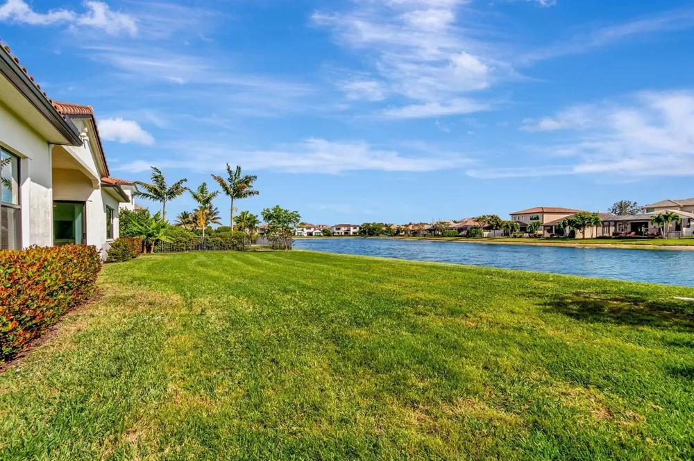 8212 Grand Prix Lane Boynton Beach, FL 33472