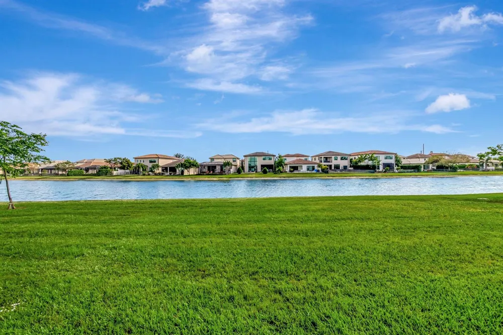 8212 Grand Prix Lane Boynton Beach, FL 33472
