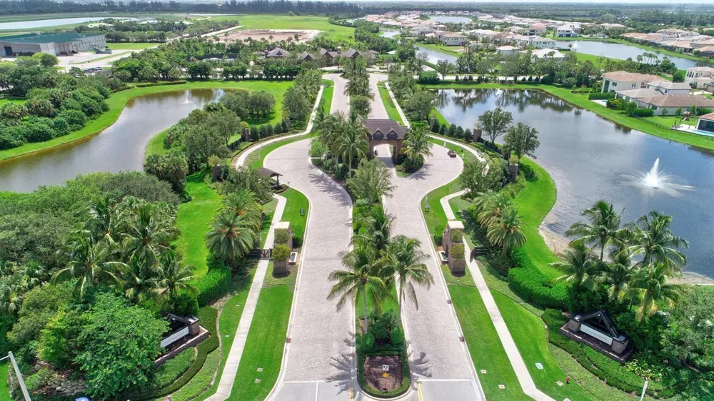 8212 Grand Prix Lane Boynton Beach, FL 33472