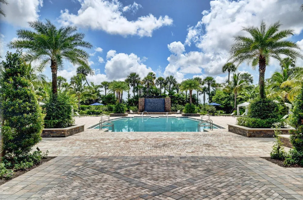 8212 Grand Prix Lane Boynton Beach, FL 33472