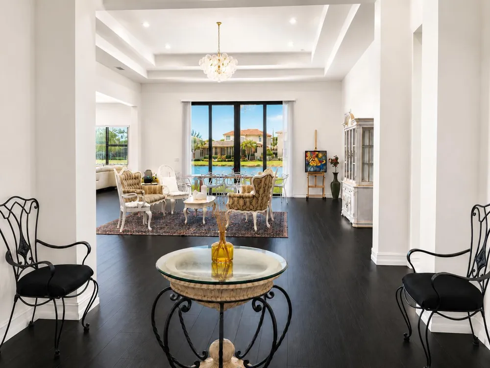 8212 Grand Prix Lane Boynton Beach, FL 33472