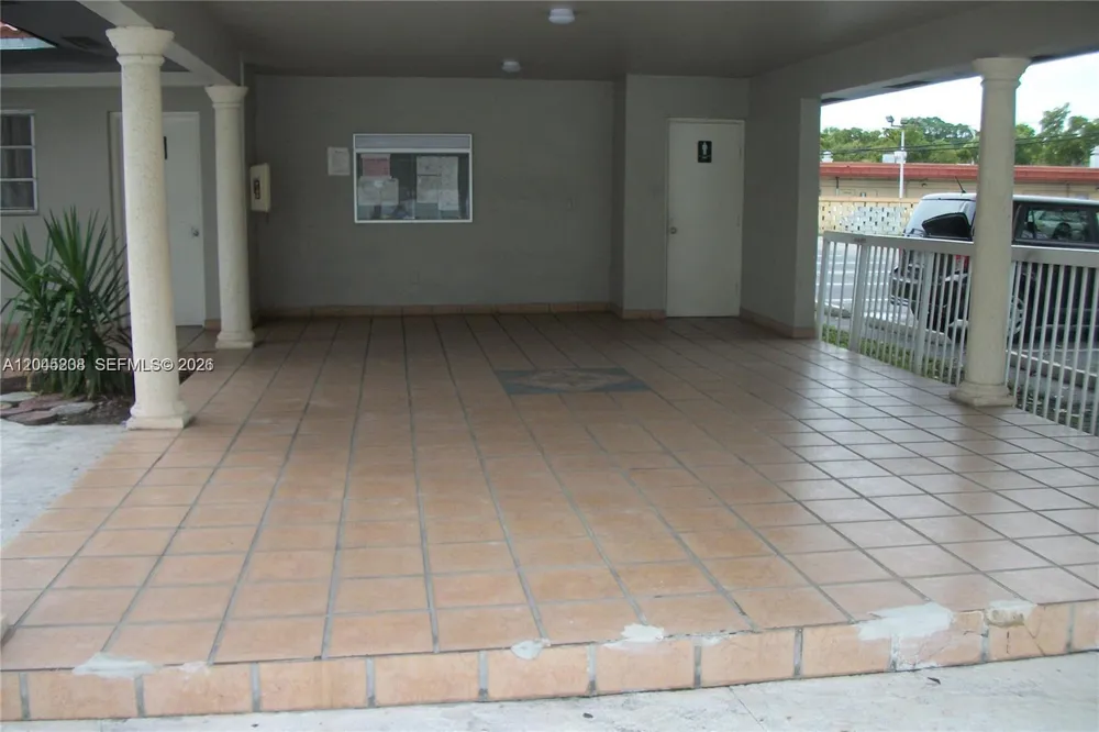 13900 Lake Placid Ct #A24 Miami Lakes, FL 33014