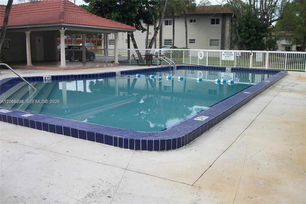 13900 Lake Placid Ct #A24 Miami Lakes, FL 33014