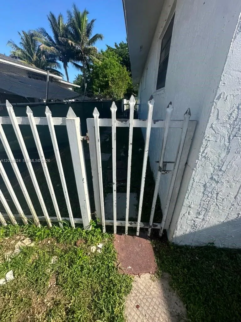 655 NW 2nd St #A Florida City, FL 33034