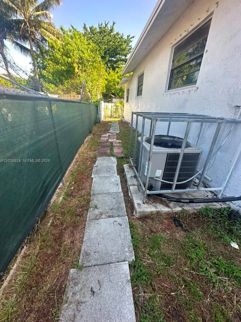 655 NW 2nd St #A Florida City, FL 33034