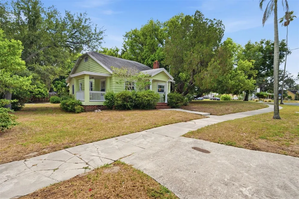 1747 APACHE TRAIL Clearwater, FL 33755