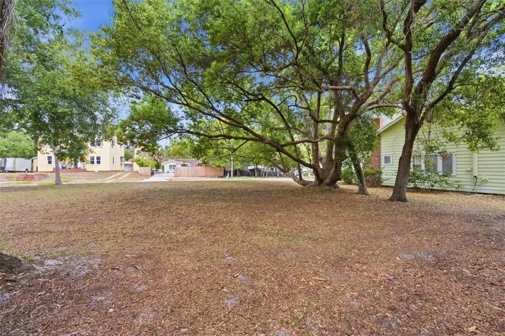 1747 APACHE TRAIL Clearwater, FL 33755