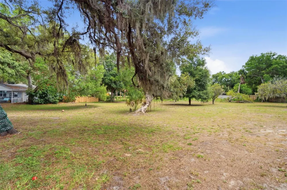 1747 APACHE TRAIL Clearwater, FL 33755