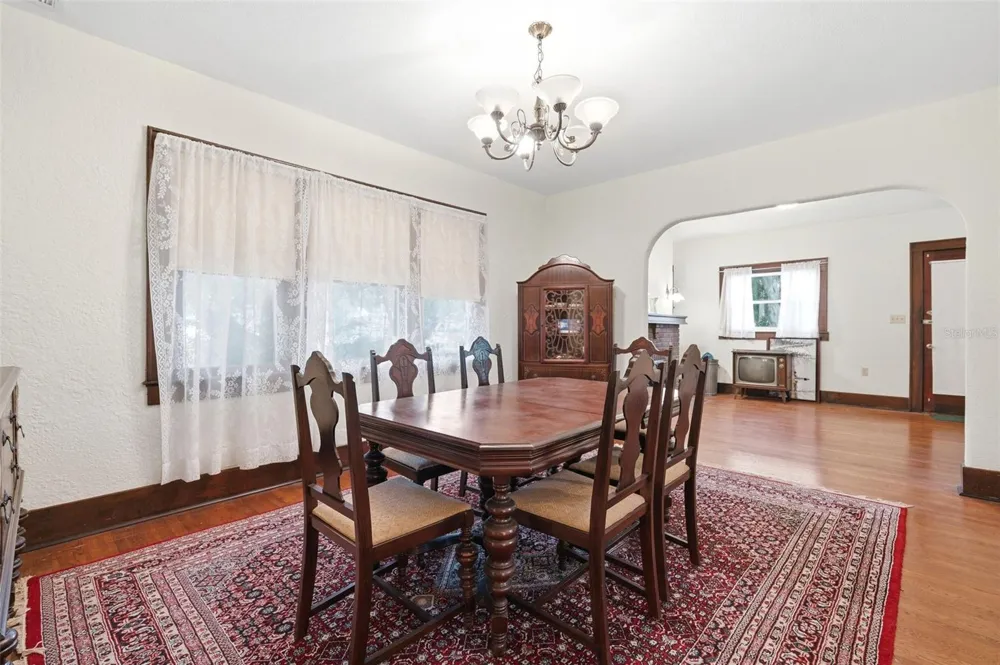1747 APACHE TRAIL Clearwater, FL 33755