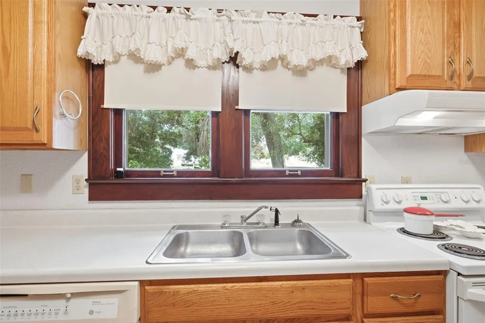 1747 APACHE TRAIL Clearwater, FL 33755
