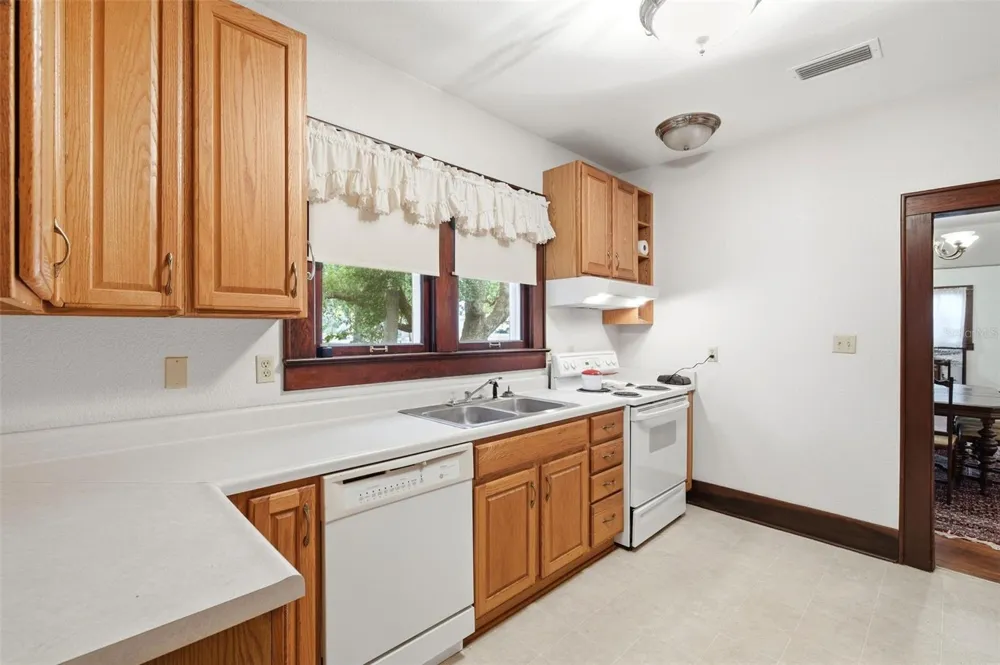 1747 APACHE TRAIL Clearwater, FL 33755
