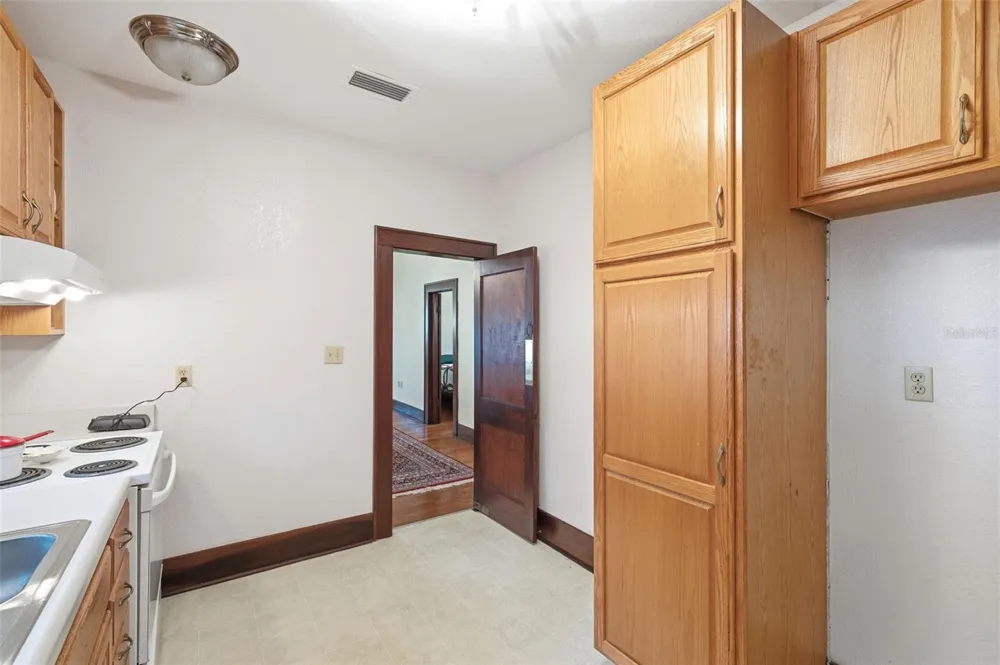 1747 APACHE TRAIL Clearwater, FL 33755