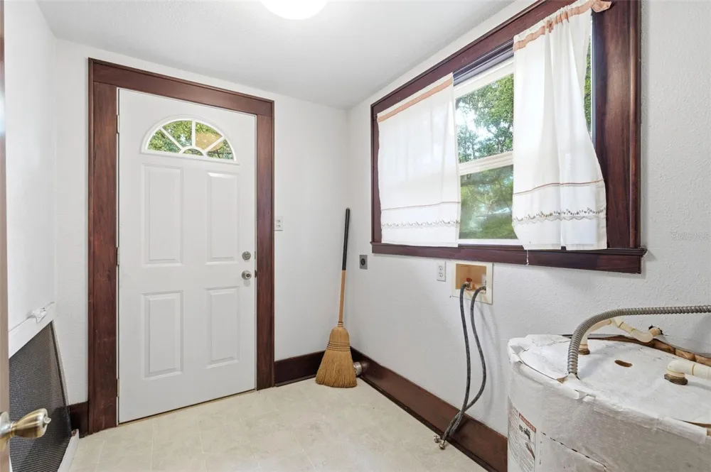 1747 APACHE TRAIL Clearwater, FL 33755