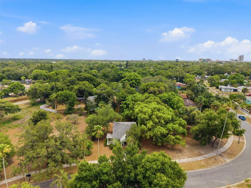 1747 APACHE TRAIL Clearwater, FL 33755