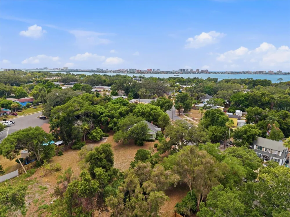1747 APACHE TRAIL Clearwater, FL 33755