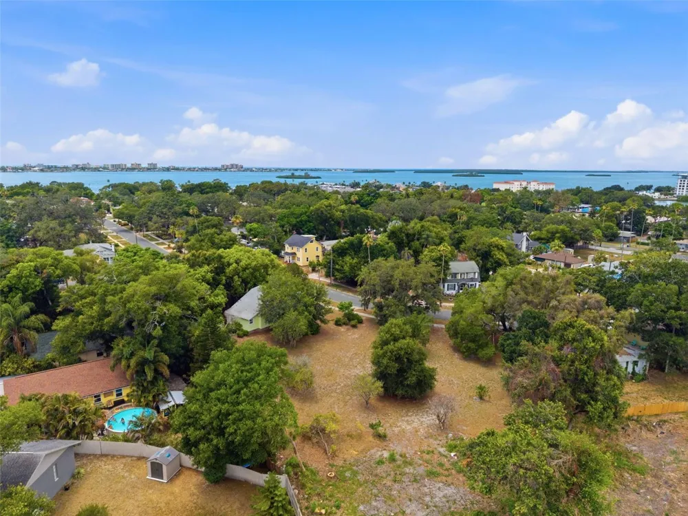 1747 APACHE TRAIL Clearwater, FL 33755