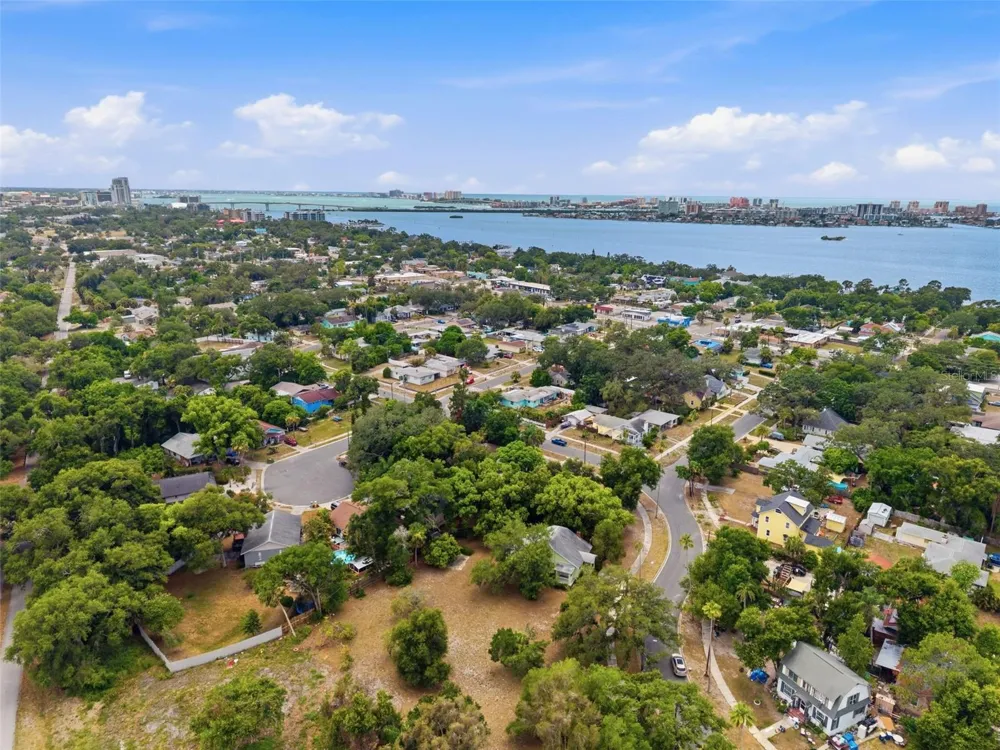 1747 APACHE TRAIL Clearwater, FL 33755