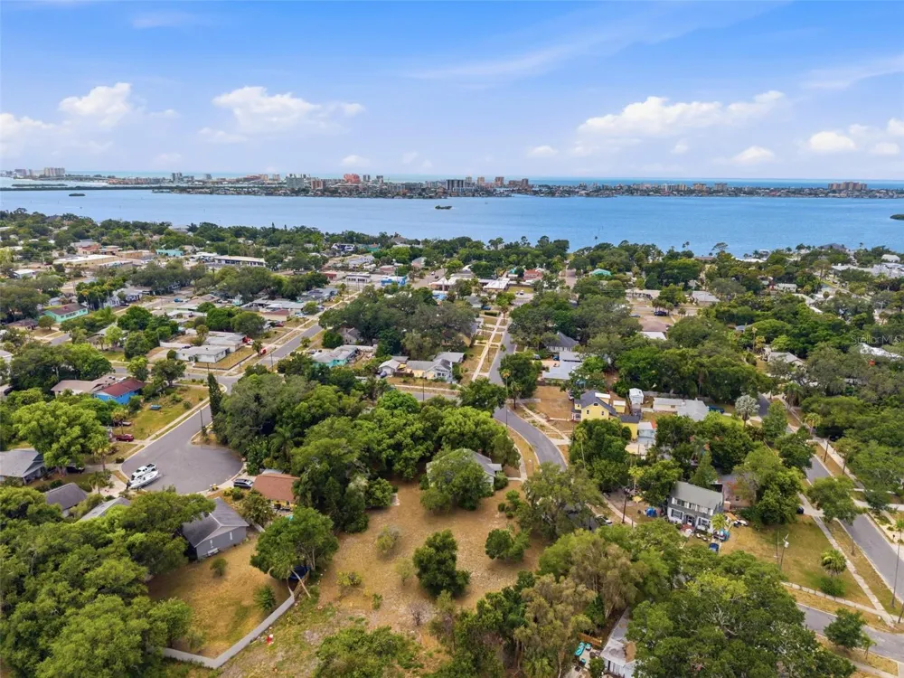 1747 APACHE TRAIL Clearwater, FL 33755
