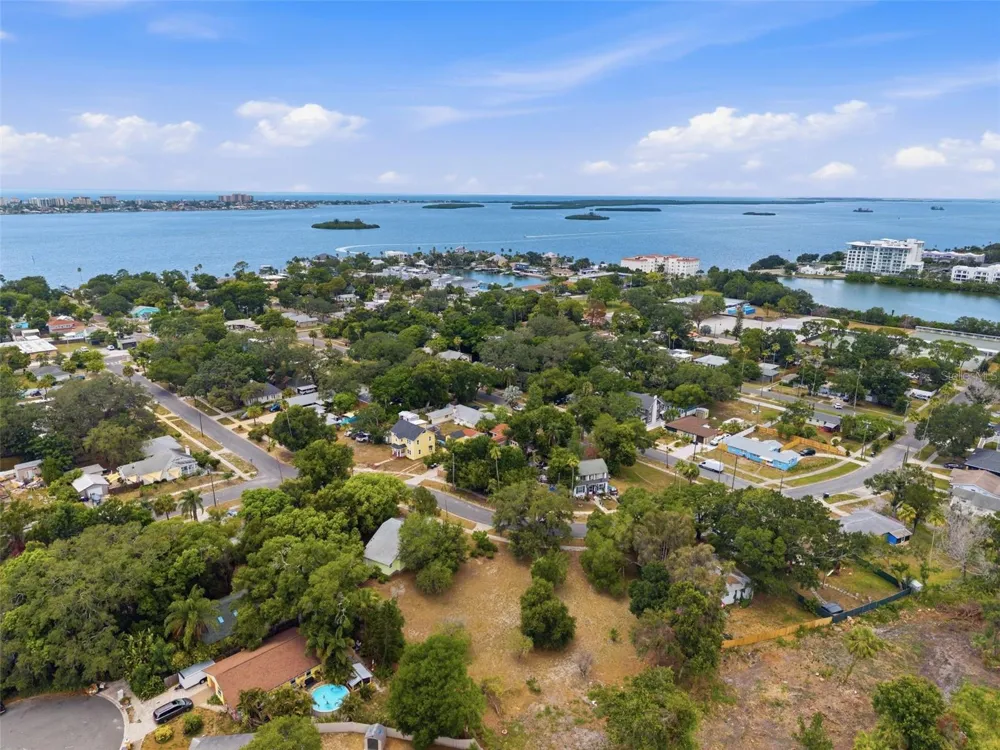 1747 APACHE TRAIL Clearwater, FL 33755