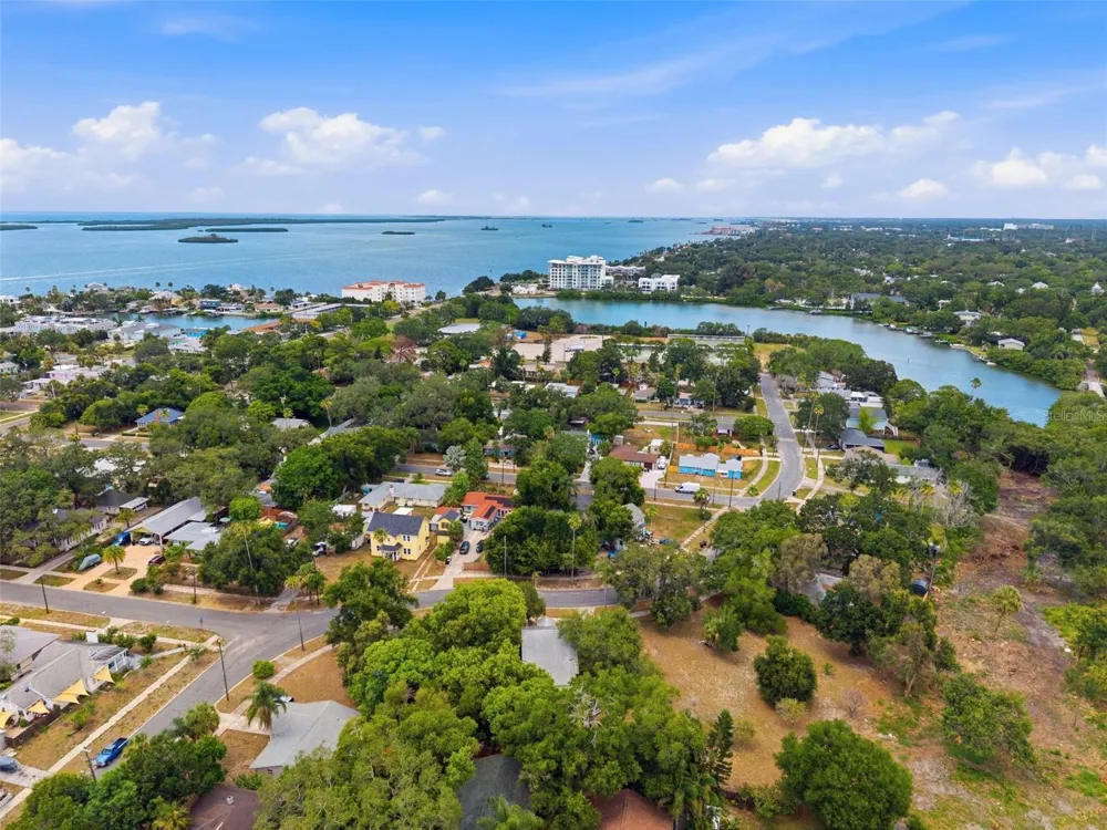 1747 APACHE TRAIL Clearwater, FL 33755