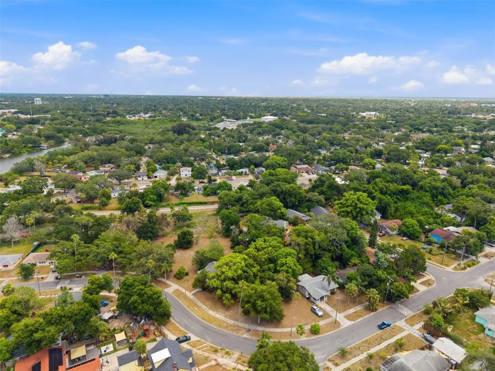 1747 APACHE TRAIL Clearwater, FL 33755