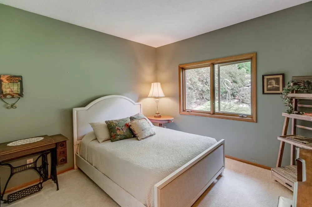 26667 Edna Lake Road Nisswa, MN 56468