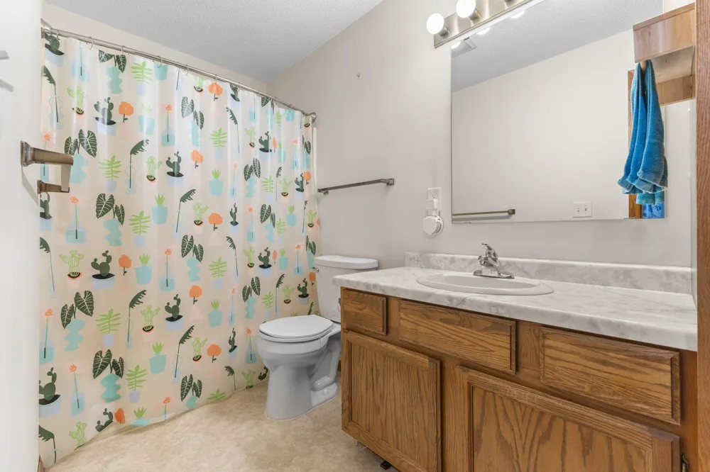 1225 Ferndale Street #B9 Maplewood, MN 55119
