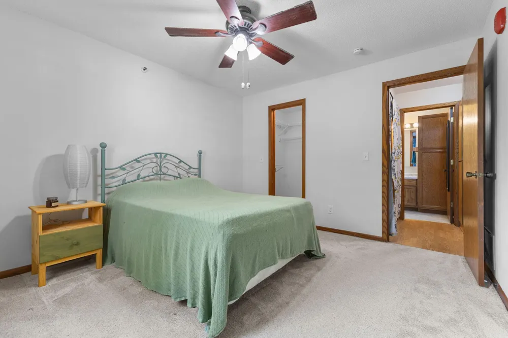 1225 Ferndale Street #B9 Maplewood, MN 55119