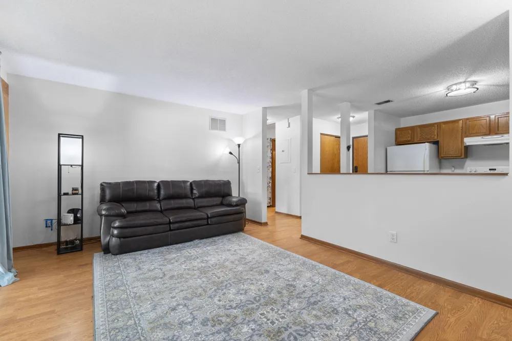 1225 Ferndale Street #B9 Maplewood, MN 55119