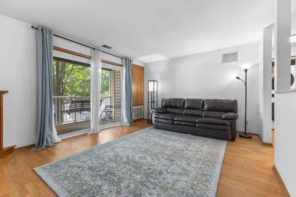 1225 Ferndale Street #B9 Maplewood, MN 55119