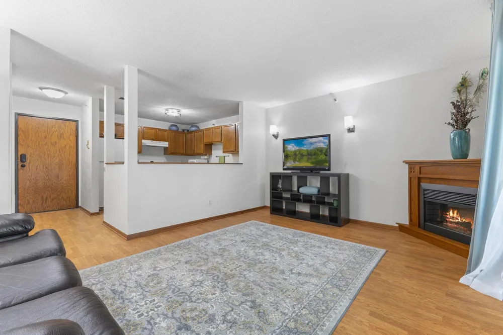 1225 Ferndale Street #B9 Maplewood, MN 55119