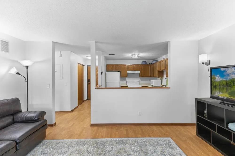 1225 Ferndale Street #B9 Maplewood, MN 55119