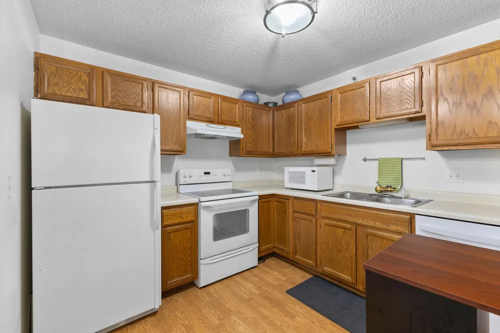 1225 Ferndale Street #B9 Maplewood, MN 55119