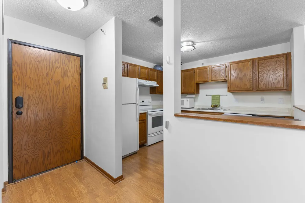 1225 Ferndale Street #B9 Maplewood, MN 55119