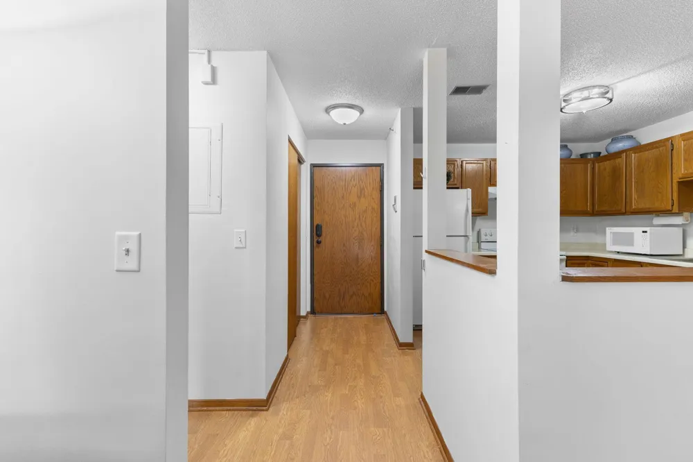 1225 Ferndale Street #B9 Maplewood, MN 55119