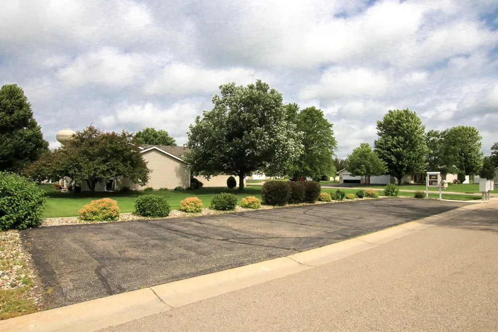 820 Greensview Court NW Hutchinson, MN 55350
