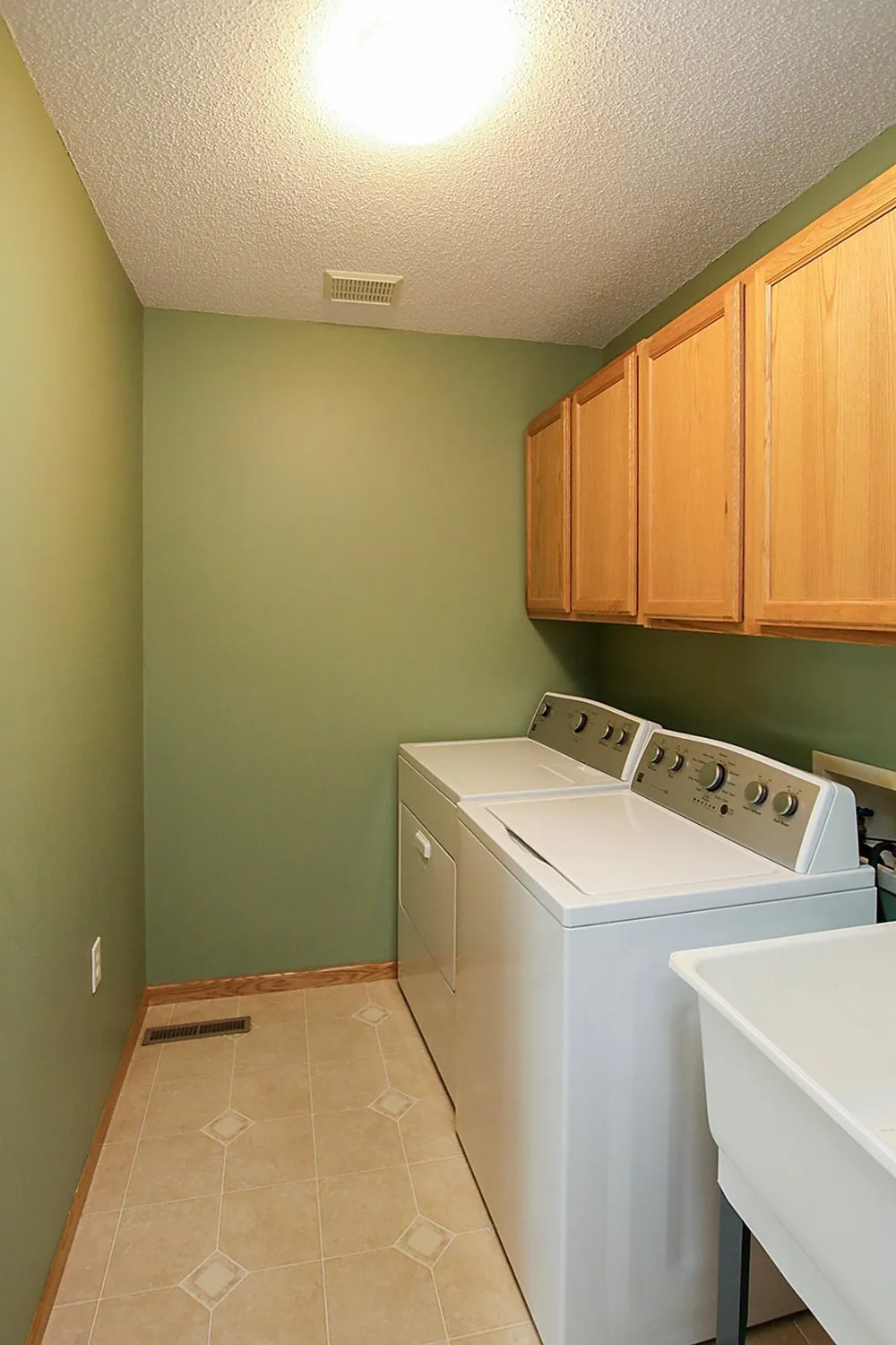 820 Greensview Court NW Hutchinson, MN 55350