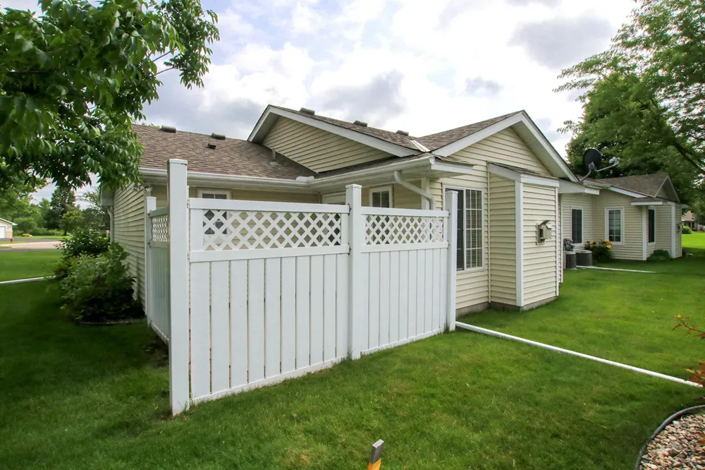 820 Greensview Court NW Hutchinson, MN 55350