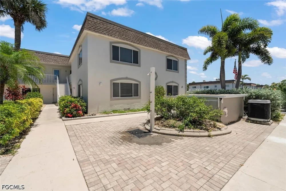 Flamingo Drive #112 Venice, FL 34285