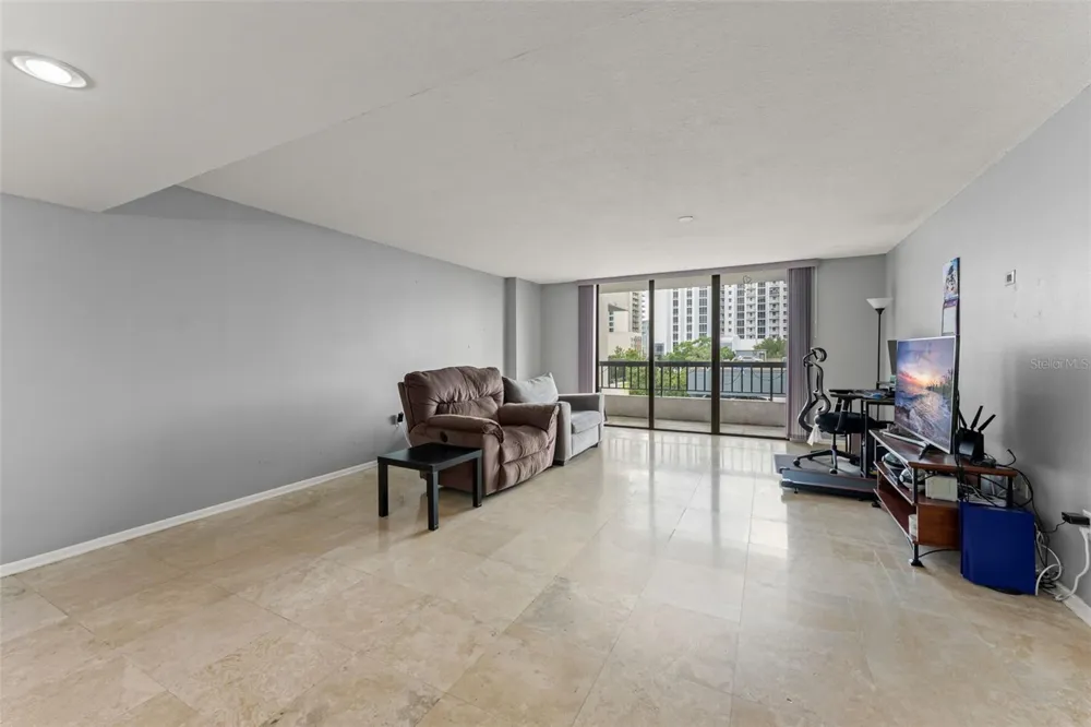530 E CENTRAL BOULEVARD #503 Orlando, FL 32801