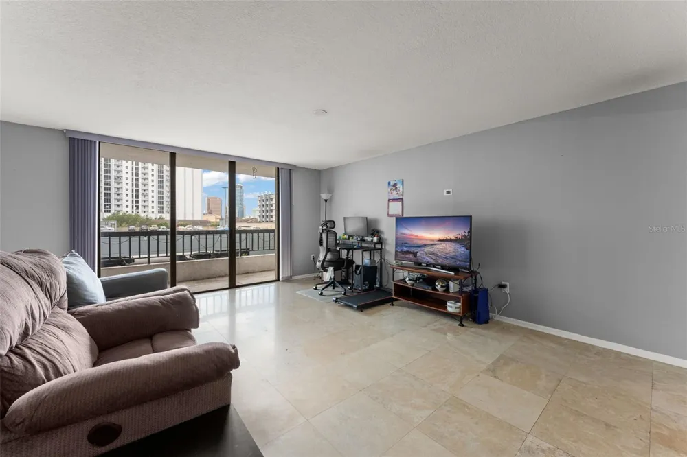 530 E CENTRAL BOULEVARD #503 Orlando, FL 32801