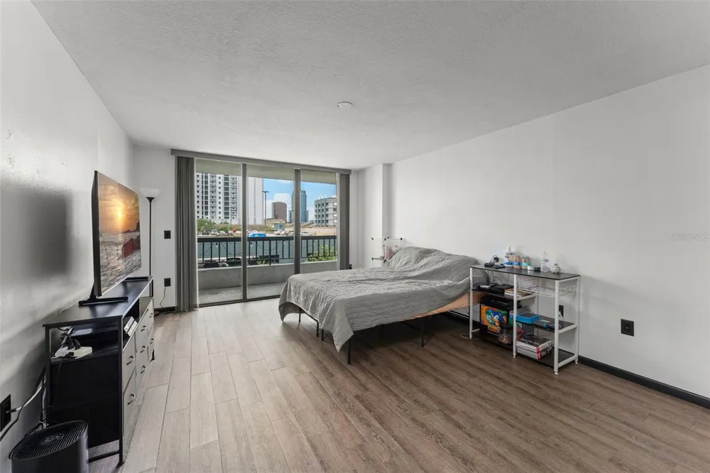 530 E CENTRAL BOULEVARD #503 Orlando, FL 32801