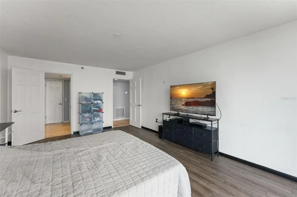 530 E CENTRAL BOULEVARD #503 Orlando, FL 32801